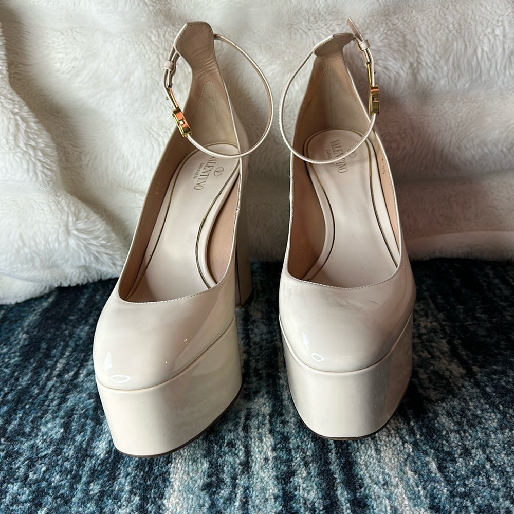 Valentino tan-go platform pump light ivory patent leather 155mm size 40 10US